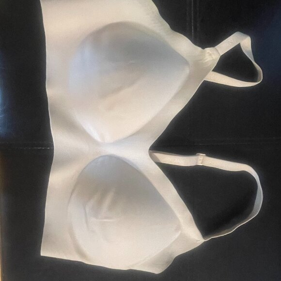 Neiwai Barely Zero Bra - Picture 4 of 6